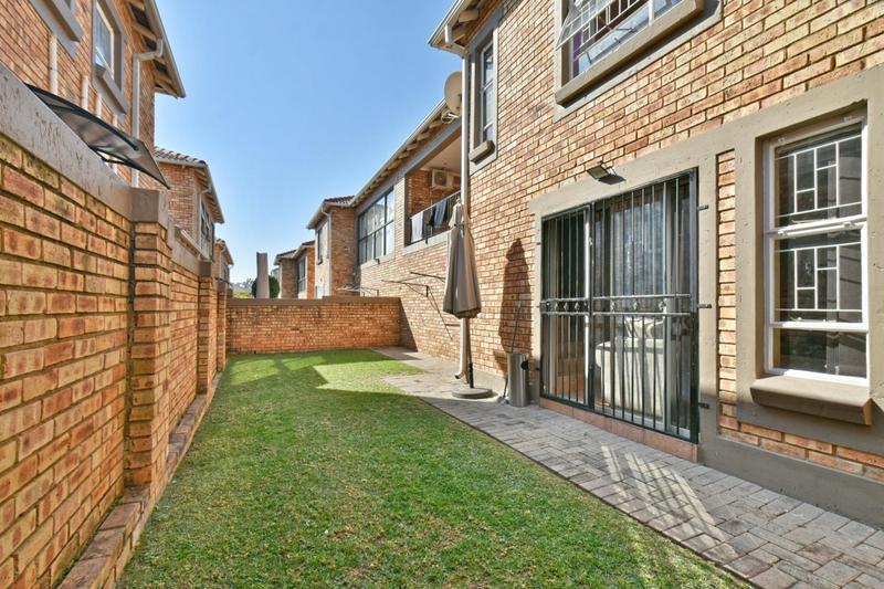 3 Bedroom Property for Sale in Wilgeheuwel Gauteng