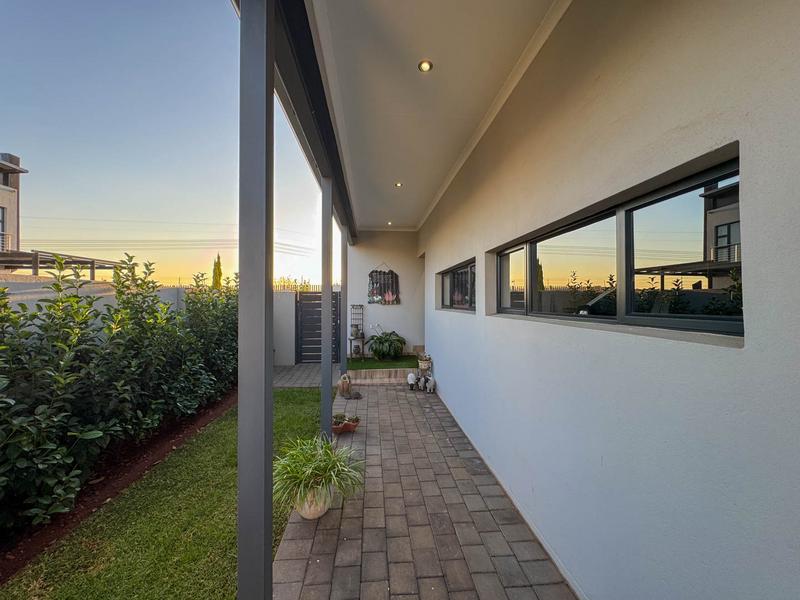 3 Bedroom Property for Sale in Midstream Meadows Gauteng