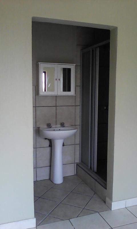 To Let 3 Bedroom Property for Rent in Constantia Kloof Gauteng