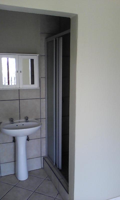 To Let 3 Bedroom Property for Rent in Constantia Kloof Gauteng