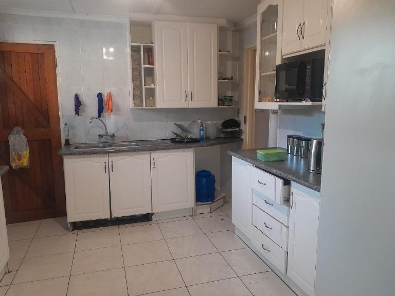 To Let 4 Bedroom Property for Rent in Ennerdale Gauteng