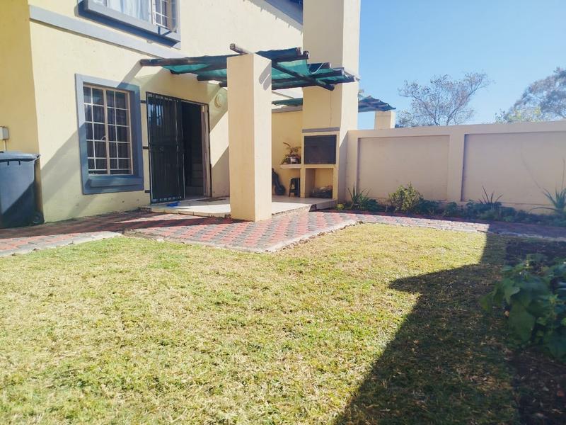 2 Bedroom Property for Sale in Annlin Gauteng