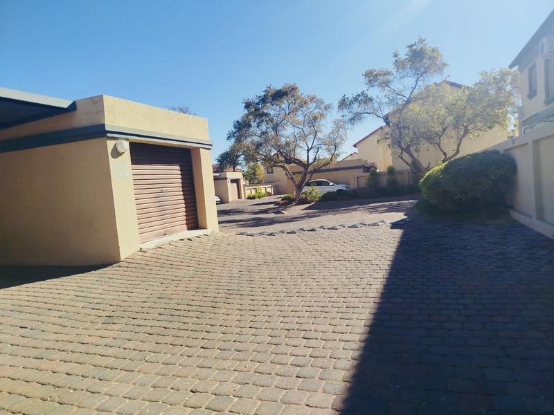 2 Bedroom Property for Sale in Annlin Gauteng