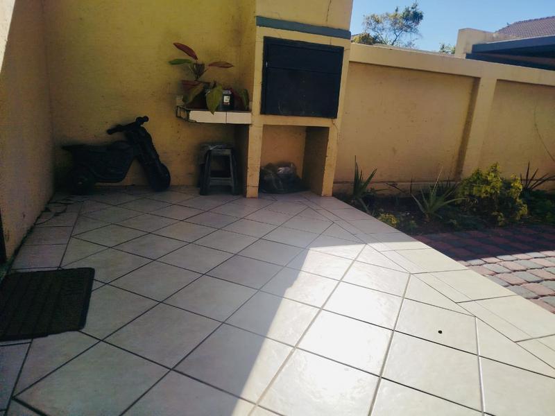 2 Bedroom Property for Sale in Annlin Gauteng