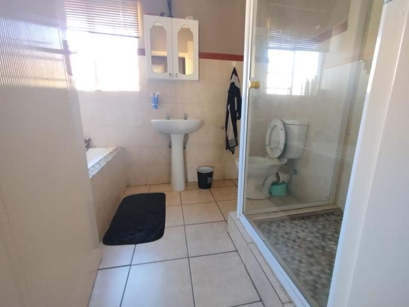2 Bedroom Property for Sale in Annlin Gauteng