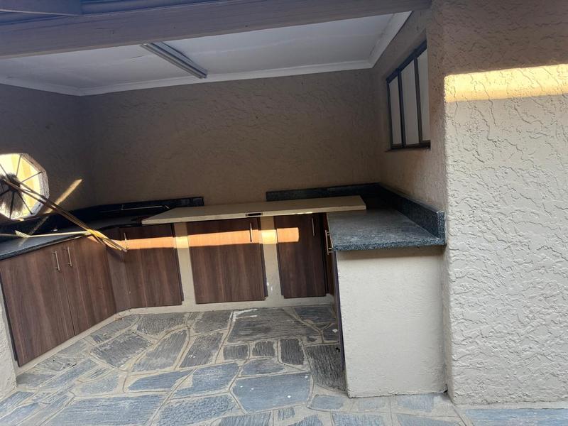 To Let 3 Bedroom Property for Rent in Kensington Gauteng