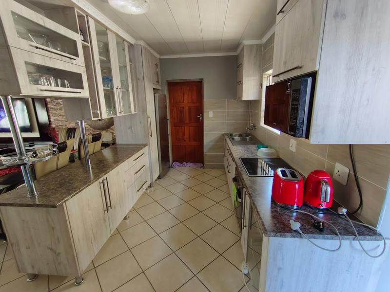 3 Bedroom Property for Sale in Heatherview Gauteng