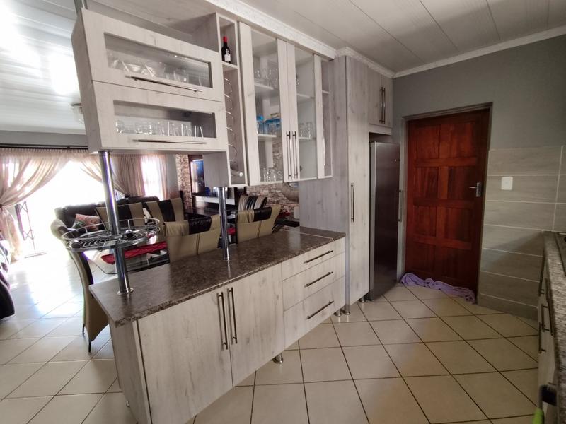3 Bedroom Property for Sale in Heatherview Gauteng