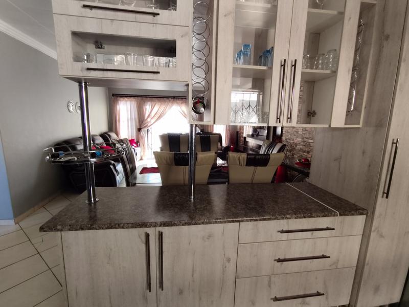 3 Bedroom Property for Sale in Heatherview Gauteng
