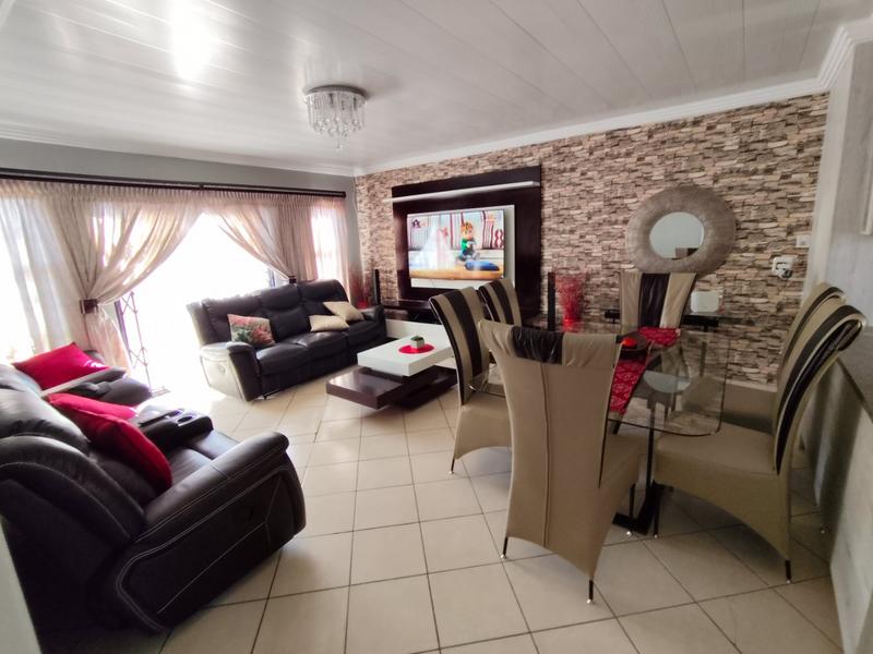 3 Bedroom Property for Sale in Heatherview Gauteng