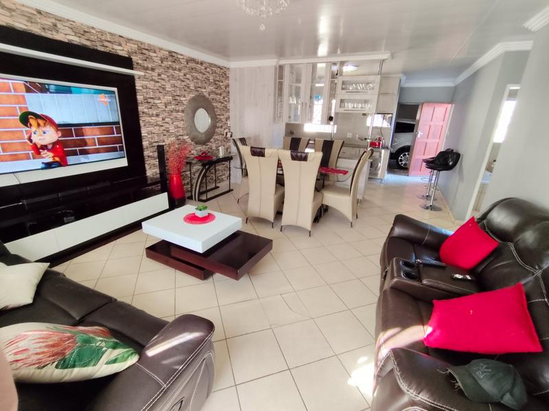 3 Bedroom Property for Sale in Heatherview Gauteng