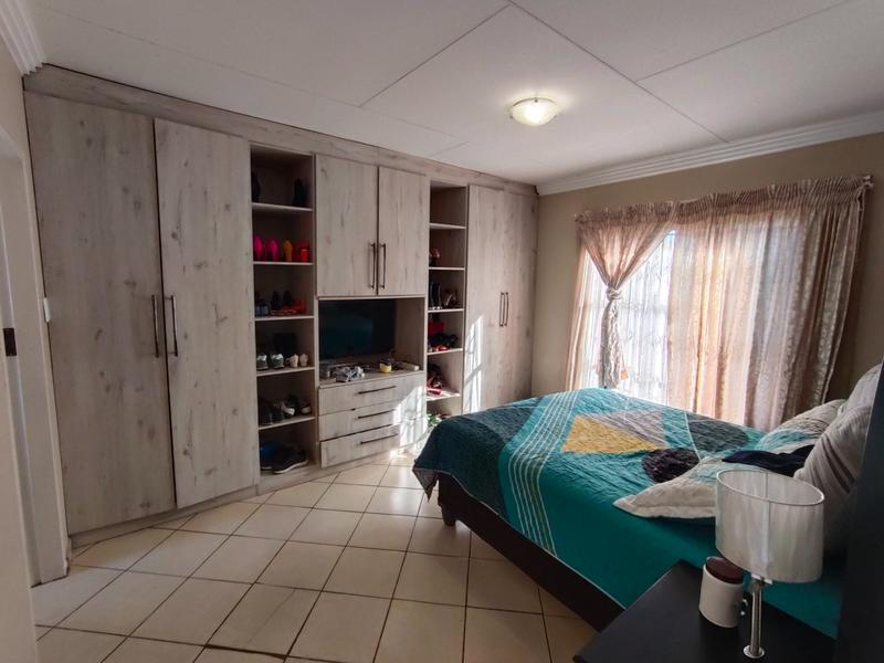 3 Bedroom Property for Sale in Heatherview Gauteng