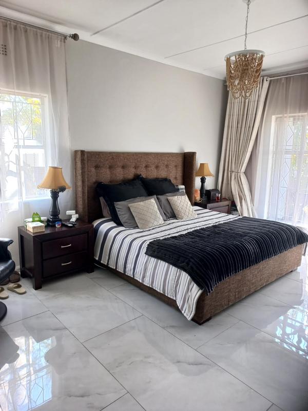 5 Bedroom Property for Sale in Kelvin Gauteng