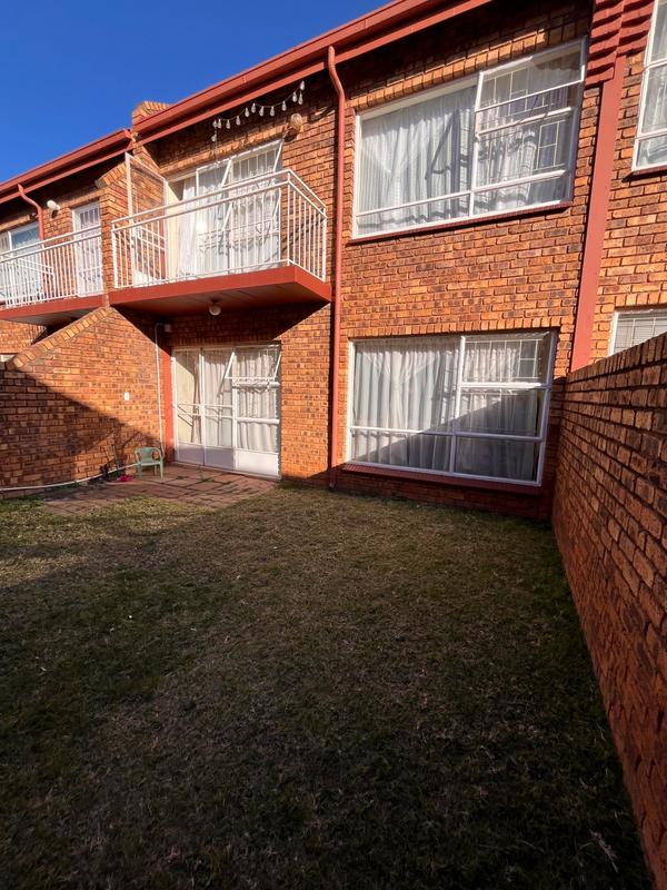 2 Bedroom Property for Sale in Dorandia Gauteng