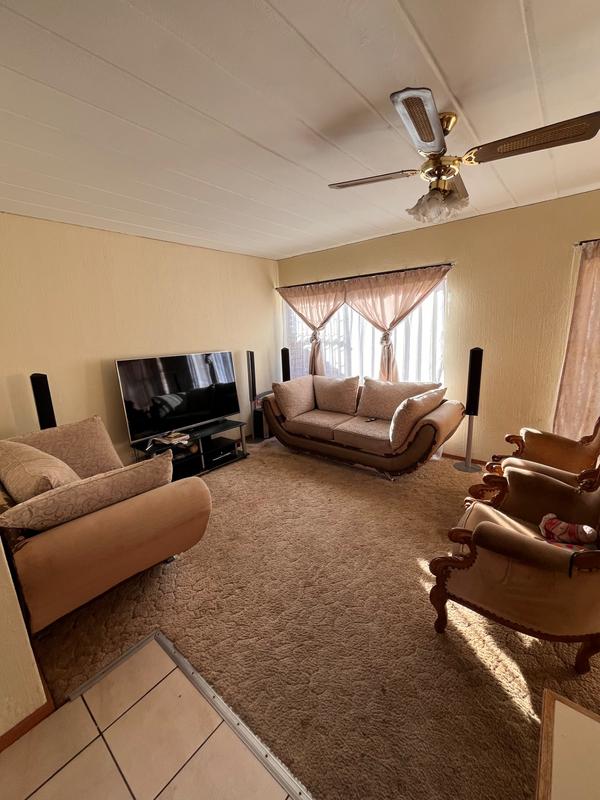 2 Bedroom Property for Sale in Dorandia Gauteng