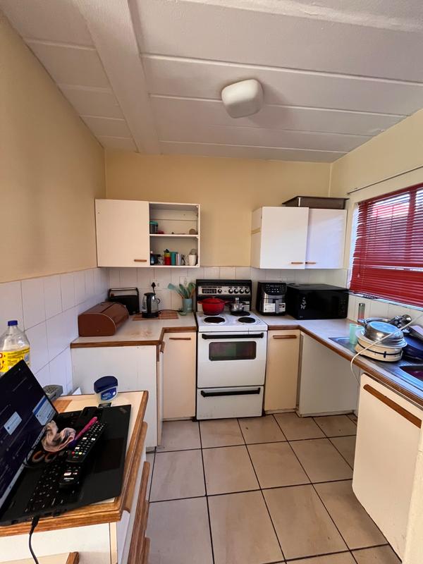 2 Bedroom Property for Sale in Dorandia Gauteng