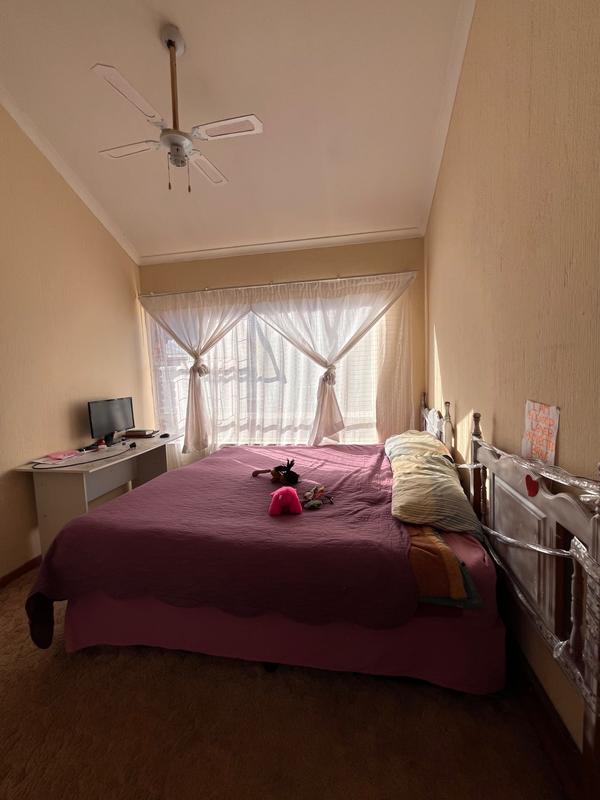 2 Bedroom Property for Sale in Dorandia Gauteng
