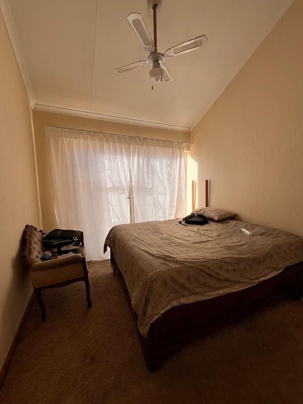 2 Bedroom Property for Sale in Dorandia Gauteng