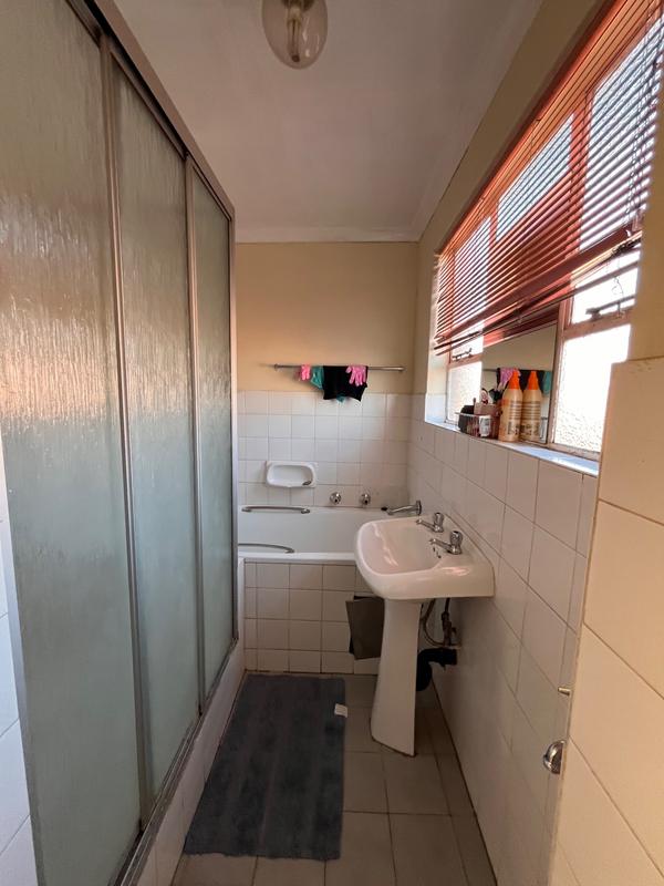 2 Bedroom Property for Sale in Dorandia Gauteng