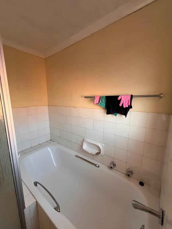 2 Bedroom Property for Sale in Dorandia Gauteng