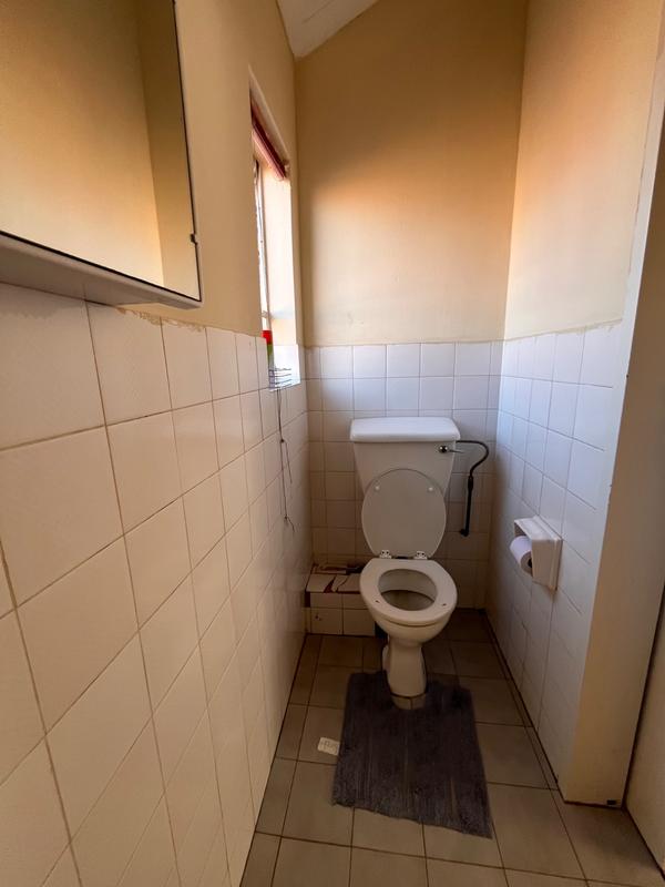 2 Bedroom Property for Sale in Dorandia Gauteng