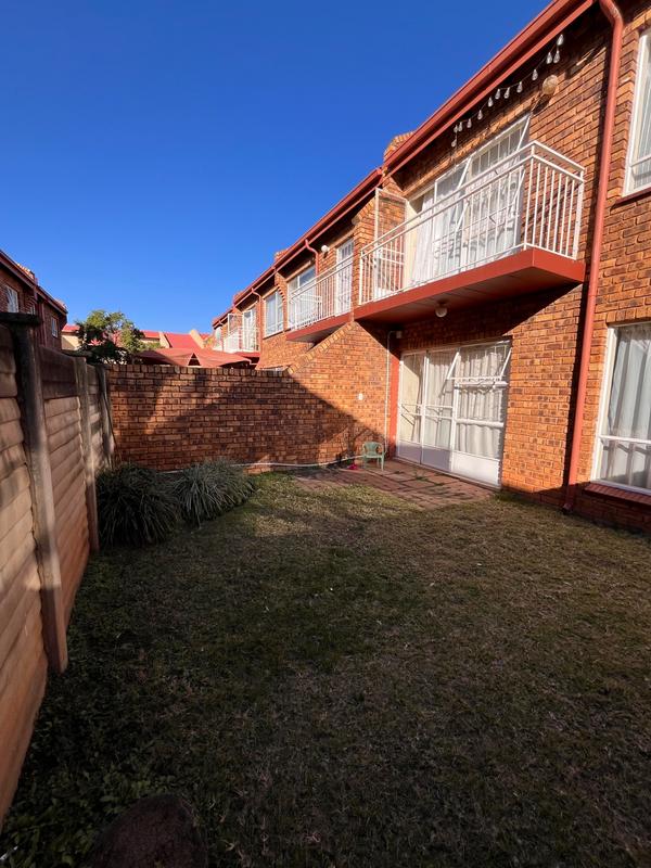 2 Bedroom Property for Sale in Dorandia Gauteng