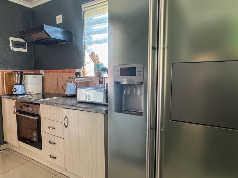 To Let 3 Bedroom Property for Rent in Alveda Park Gauteng