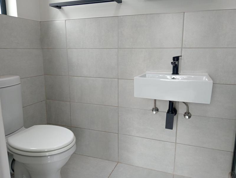 2 Bedroom Property for Sale in Pinehaven Gauteng