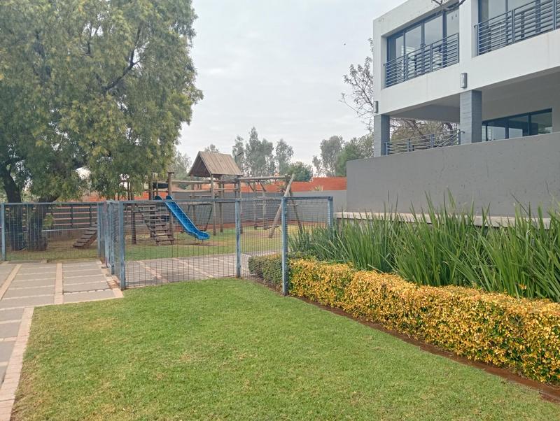 2 Bedroom Property for Sale in Pinehaven Gauteng
