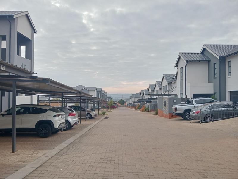 2 Bedroom Property for Sale in Pinehaven Gauteng
