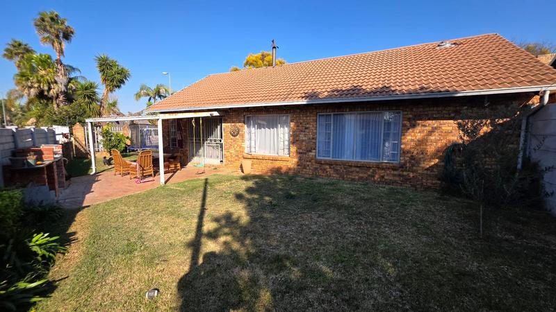 4 Bedroom Property for Sale in Doornpoort Gauteng