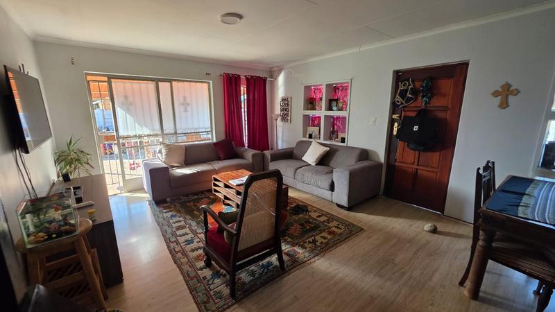 4 Bedroom Property for Sale in Doornpoort Gauteng