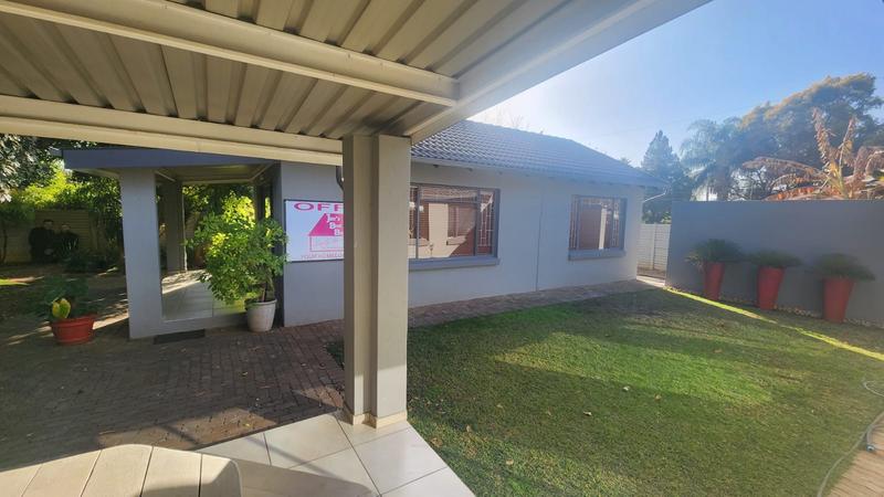 Commercial Property for Sale in Doornpoort Gauteng