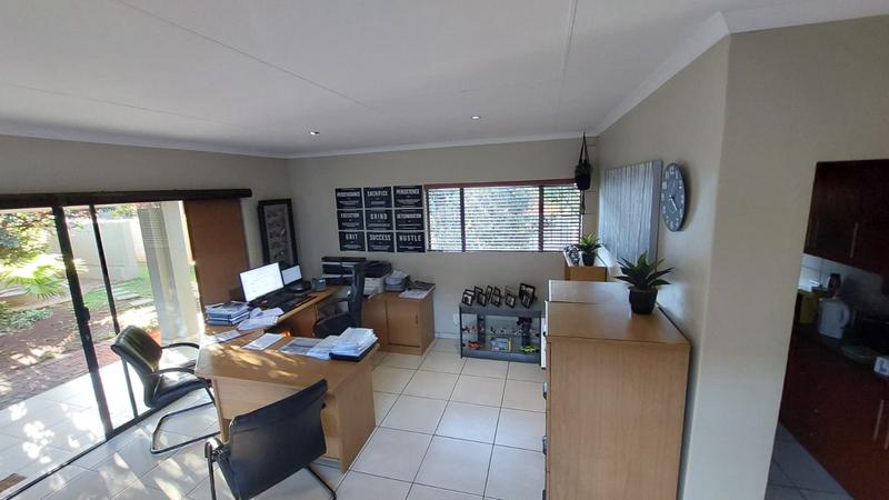 Commercial Property for Sale in Doornpoort Gauteng