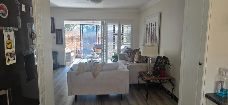 2 Bedroom Property for Sale in Magalieskruin Gauteng