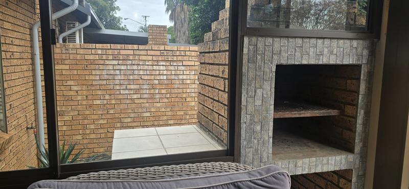 2 Bedroom Property for Sale in Magalieskruin Gauteng