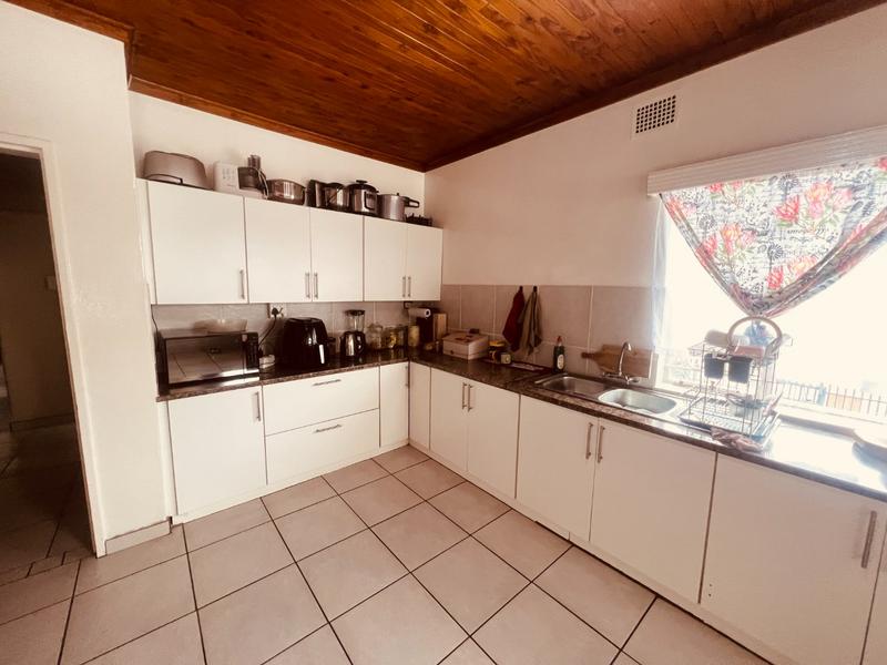 3 Bedroom Property for Sale in Mountain View Gauteng