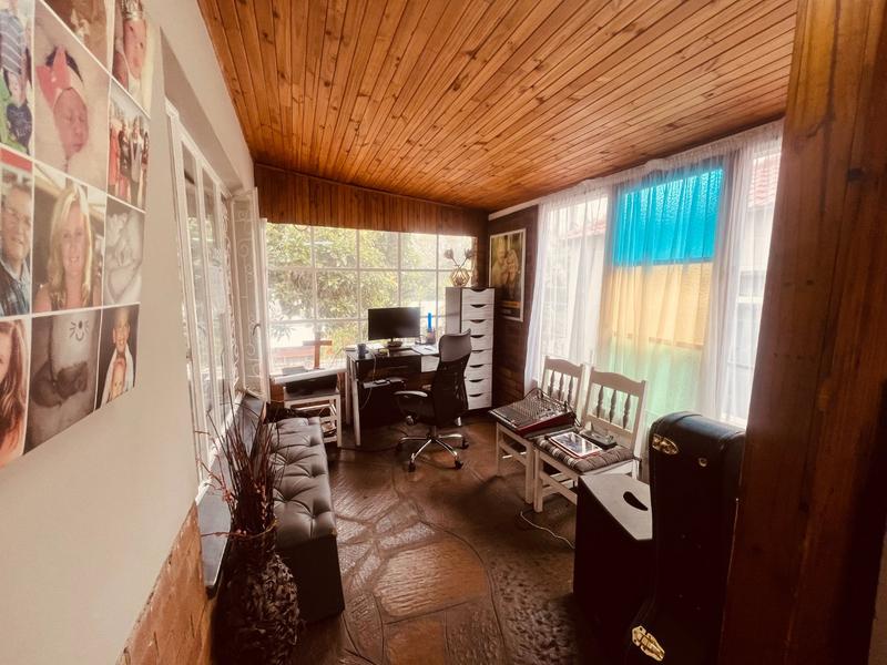 3 Bedroom Property for Sale in Mountain View Gauteng