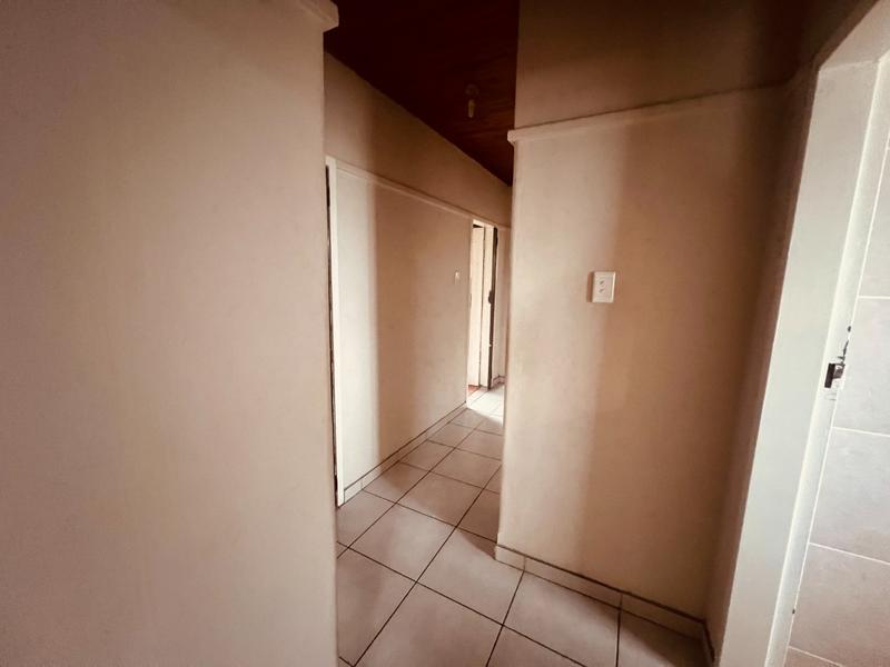 3 Bedroom Property for Sale in Mountain View Gauteng