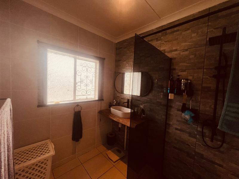 3 Bedroom Property for Sale in Mountain View Gauteng