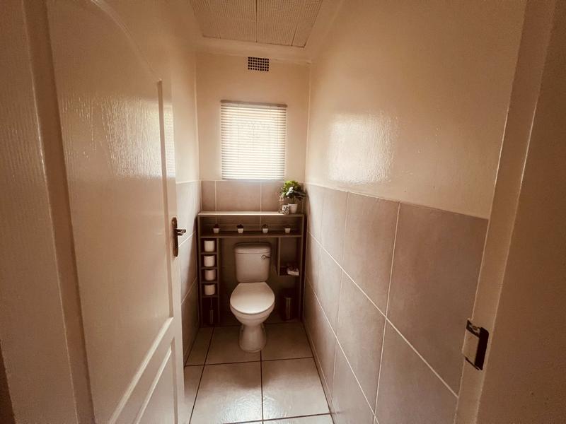 3 Bedroom Property for Sale in Mountain View Gauteng