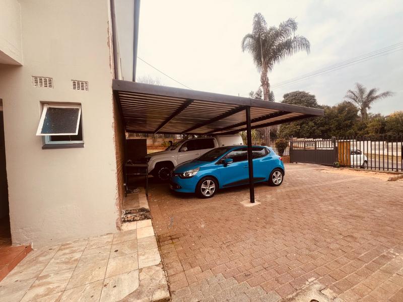 3 Bedroom Property for Sale in Mountain View Gauteng