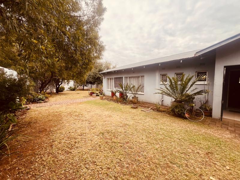 4 Bedroom Property for Sale in Queenswood Gauteng