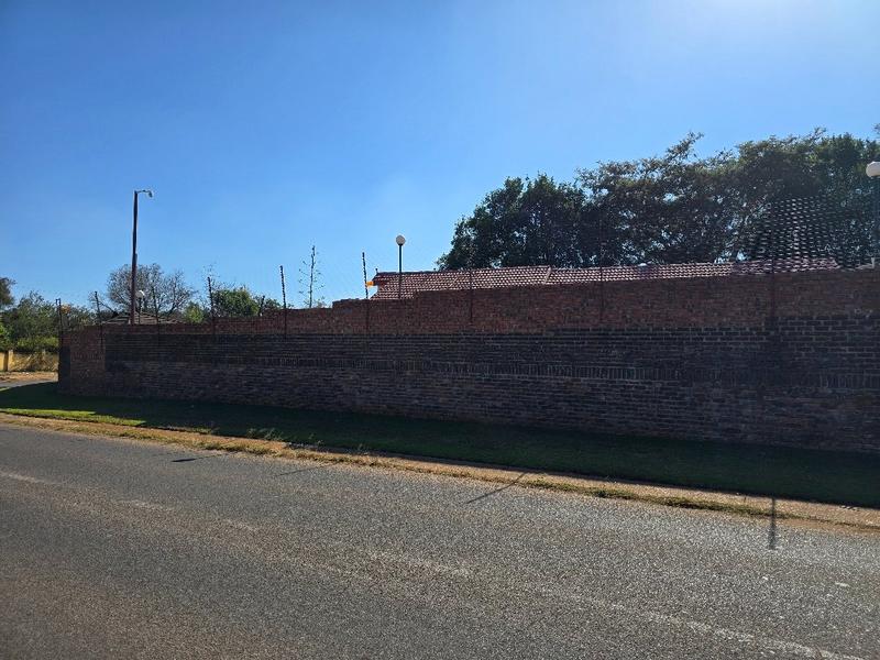 4 Bedroom Property for Sale in Sinoville Gauteng
