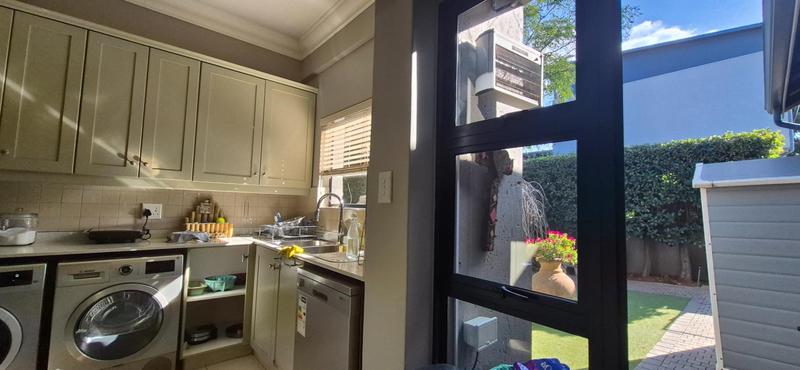 4 Bedroom Property for Sale in Midstream Ridge Gauteng