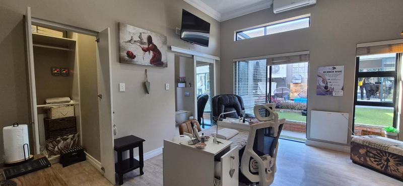 4 Bedroom Property for Sale in Midstream Ridge Gauteng