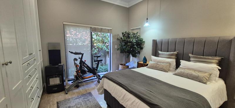 4 Bedroom Property for Sale in Midstream Ridge Gauteng