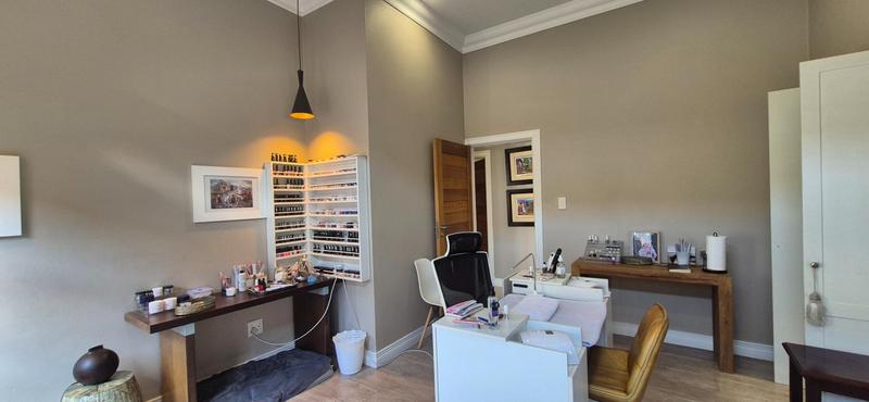 4 Bedroom Property for Sale in Midstream Ridge Gauteng