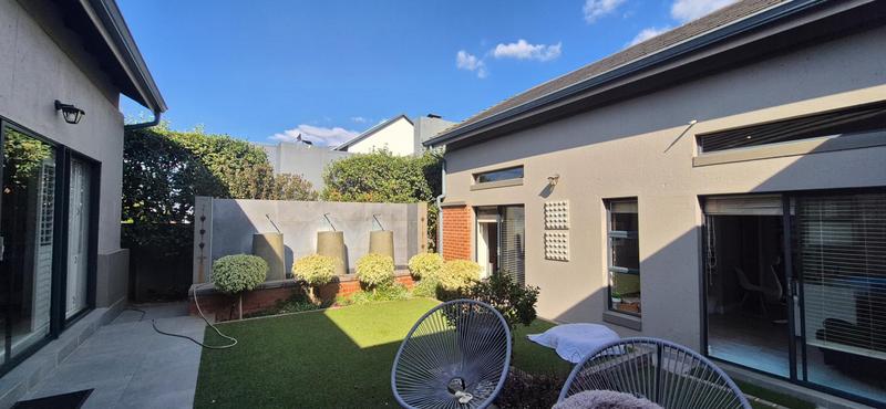 4 Bedroom Property for Sale in Midstream Ridge Gauteng