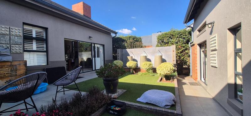 4 Bedroom Property for Sale in Midstream Ridge Gauteng
